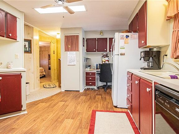 5th image of 209 Monroe Dr