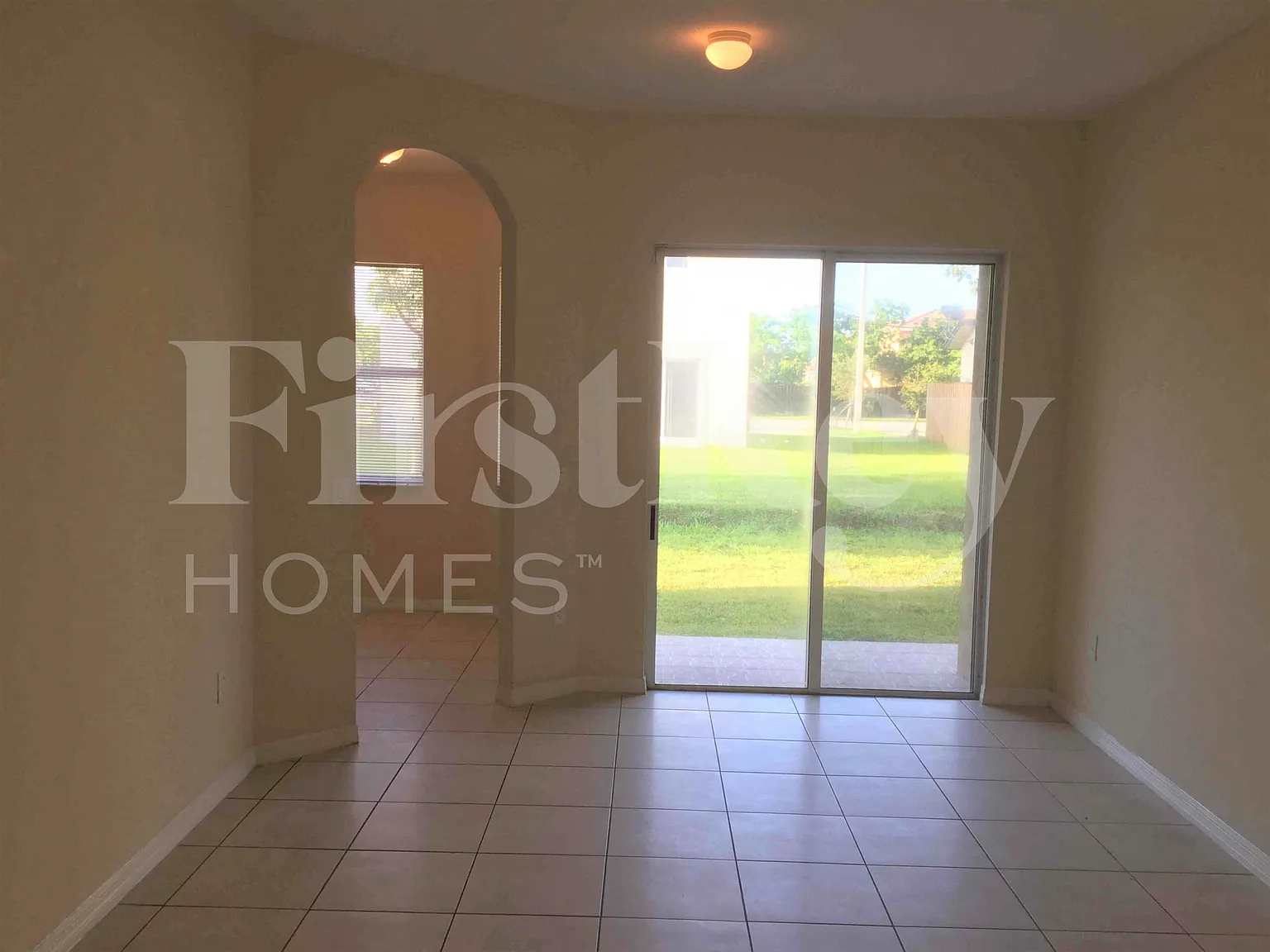 4 bed, 3.0 bath, 2212 sqft, $2,975 — Photo 2