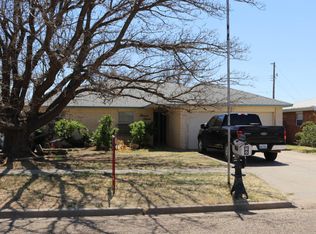 1315 W 32nd St, Plainview, TX 79072