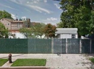 15-42 15th Dr, Whitestone, NY 11357