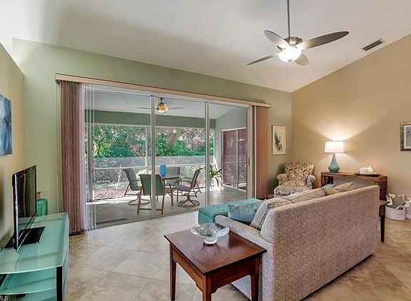 5th image of 341 Emerald Bay Cir Unit T2