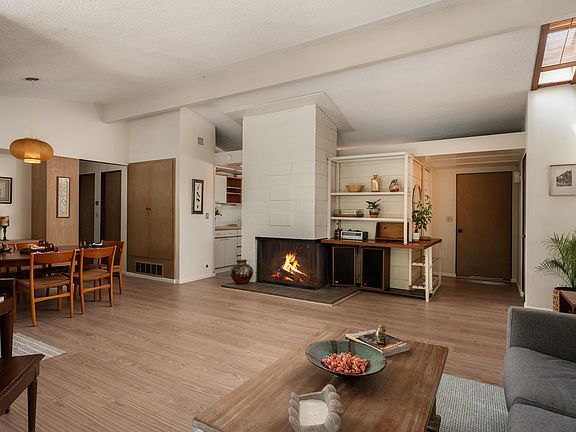 5th image of 726 Juanita Ave