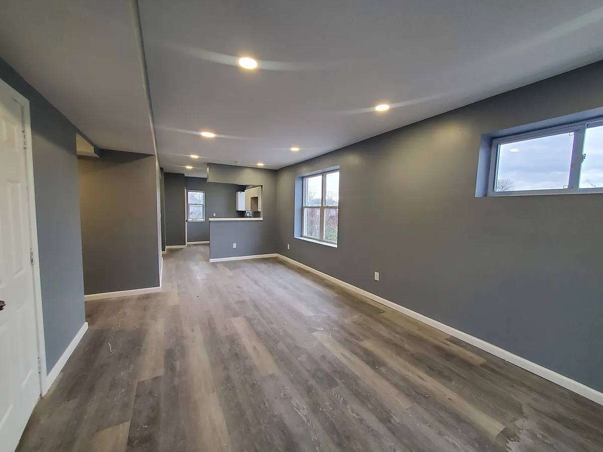 Building Photo - 5564 Hebert St #2F