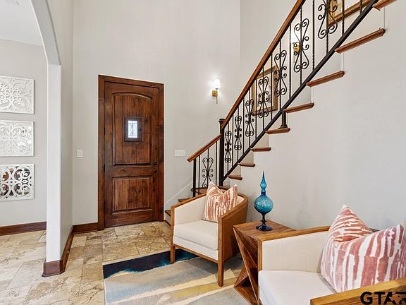5th image of 2907 Stewart Way