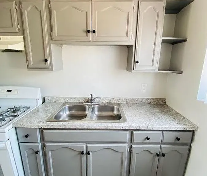 225 E Century Blvd #4 — Photo 6