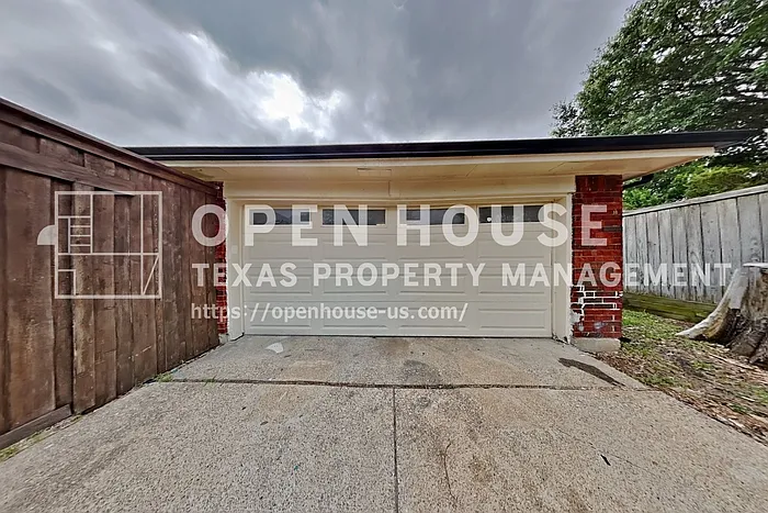 2621 Primrose Ln — Photo 17