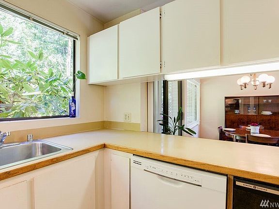 4th image of 1226 Bellefield Park Ln