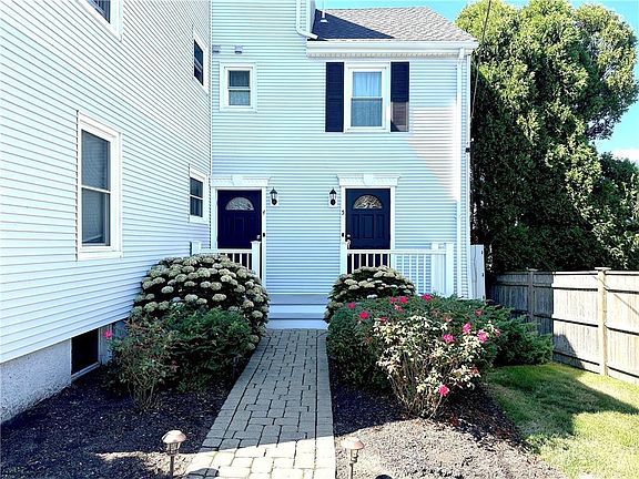5th image of 249 Tuckerman Ave #5