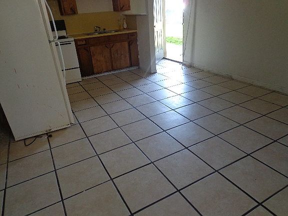 2nd image of 1404 N 18th St APT 2