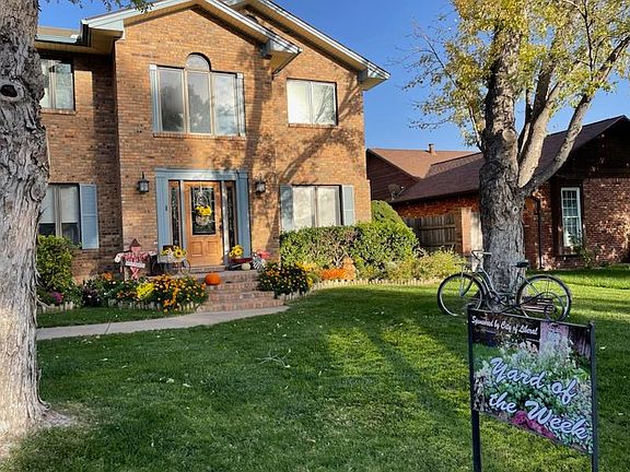 2nd image of 2501 Lilac Dr