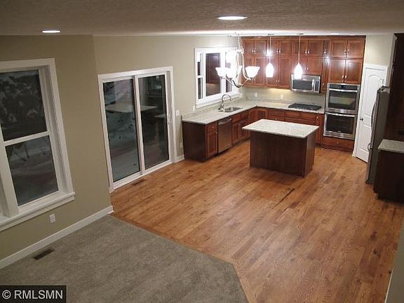 5th image of 31XX Edward St NE