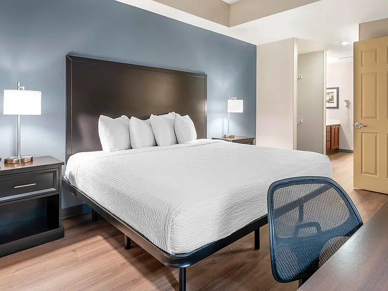 Executive Suite - 1 King Bed