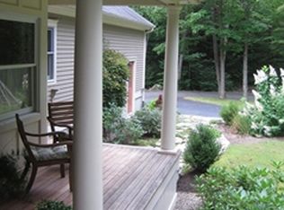 35 Glenview Rd, Cumberland, ME 04021