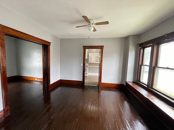 5th image of 9423 Denison Ave #9425