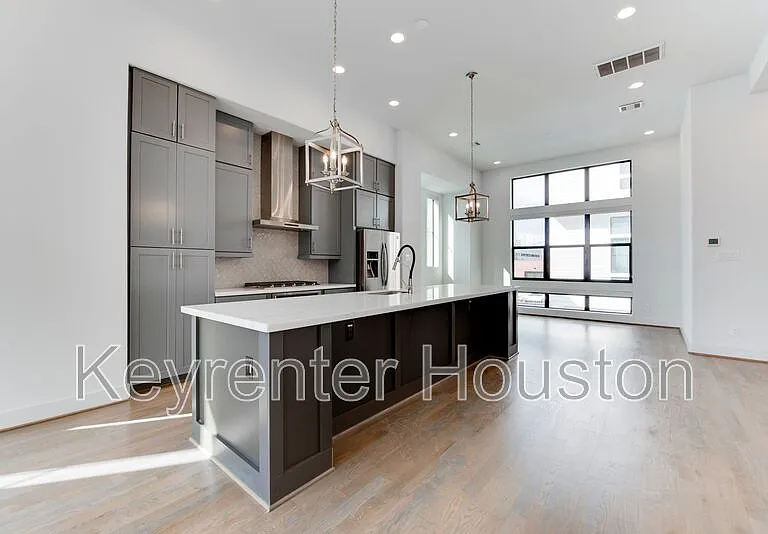 2928 Lamar St — Photo 20