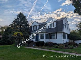 173 Pomeroy Ave, Crystal Lake, IL 60014
