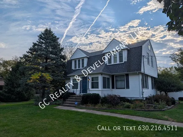 173 Pomeroy Ave, Crystal Lake, IL 60014