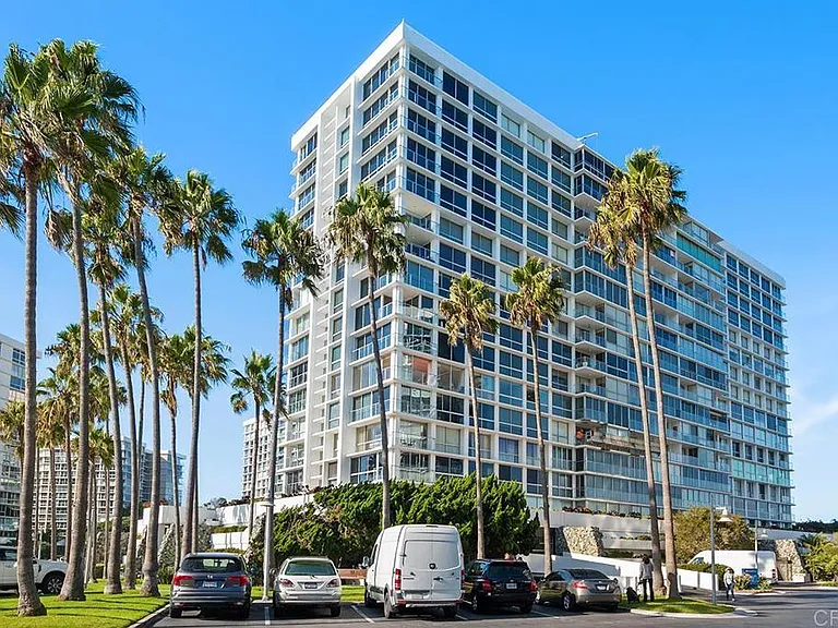 1810 Avenida Del Mundo #901 — Photo 33