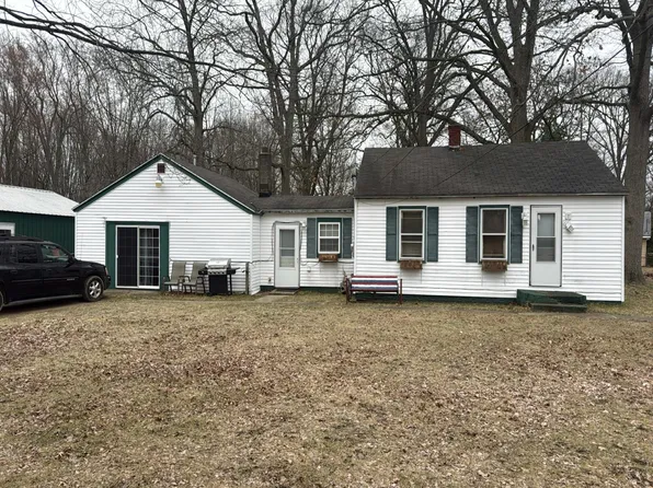 1484 Todd St, Muskegon, MI 49442