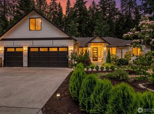 13529 Cascadian Way, Everett, WA 98208