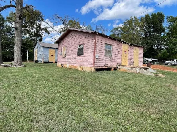 215 Maple St, Palestine, TX 75801