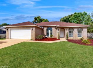 1921 Sparrow Ln, Navarre, FL 32566