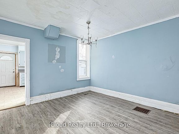 5th image of 1083 3rd Ave E
