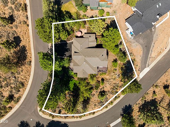 2nd image of 1158 NW Redfield Cir