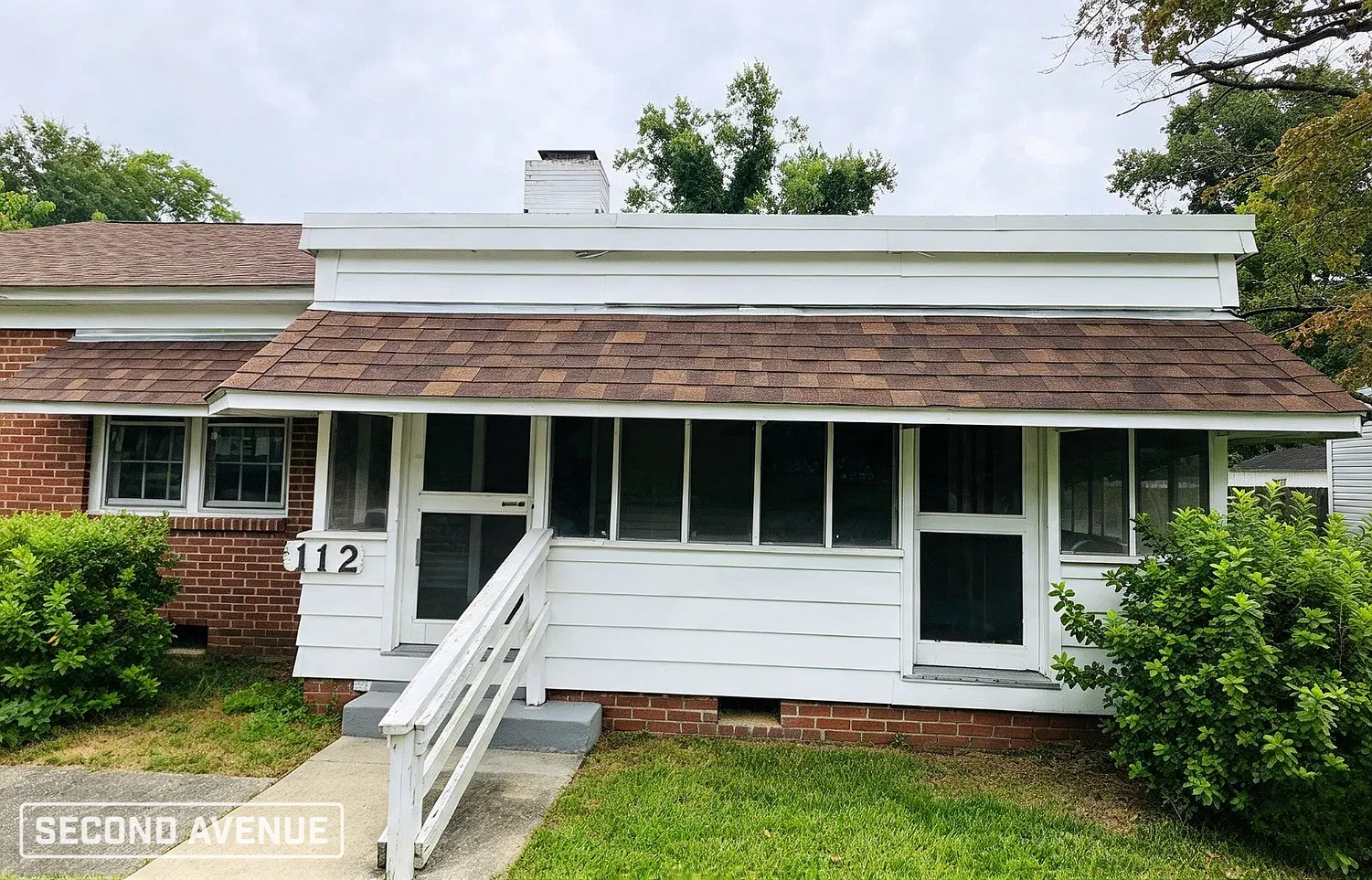 3 bed, 1.0 bath, 1126 sqft, $1,225 — Photo 1