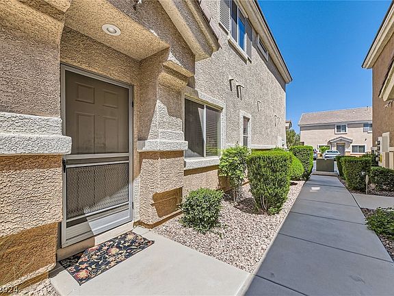 3rd image of 2311 Koho Dr Unit 103