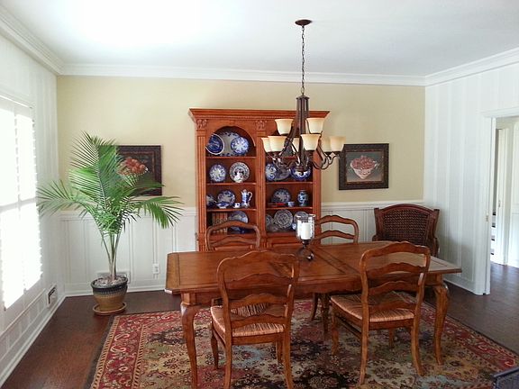 4th image of 3400 Woodbine Blvd