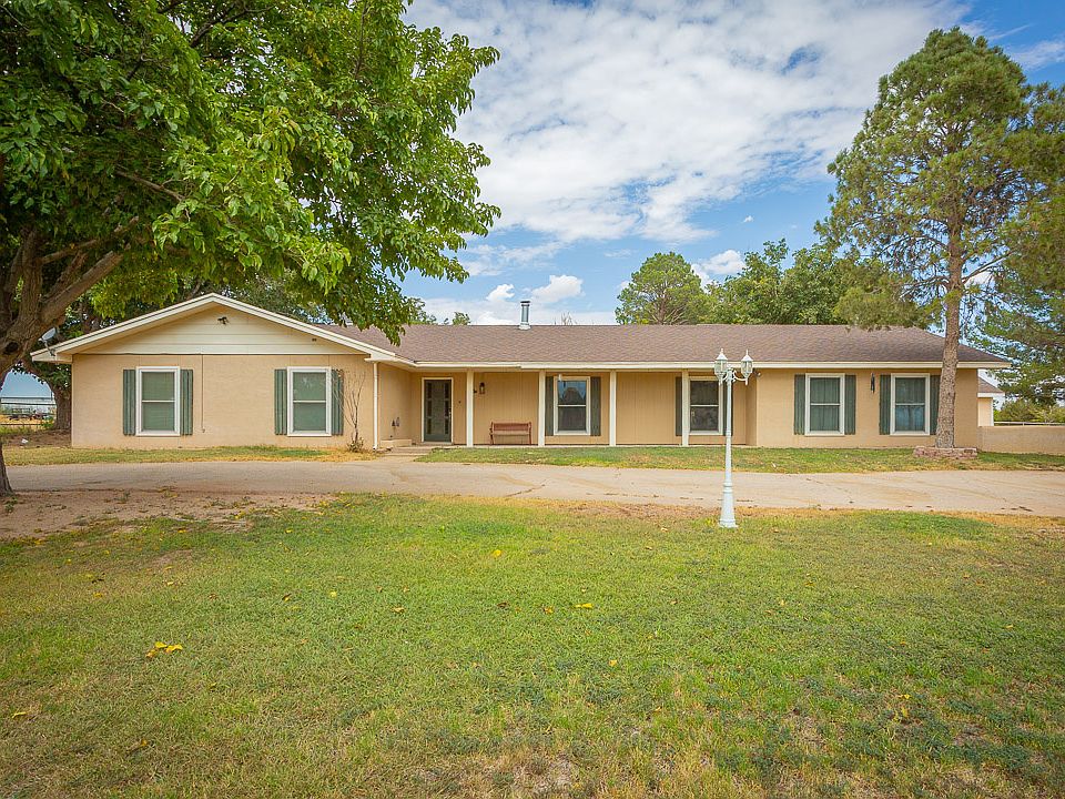 1st image of 22 Comanche Dr