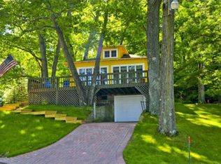 348 W Pickerel Lake Dr, Newaygo, MI 49337