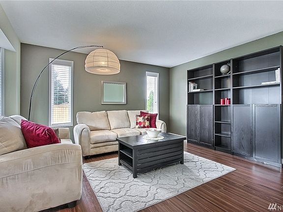 5th image of 6003 Thornbury Pl SE