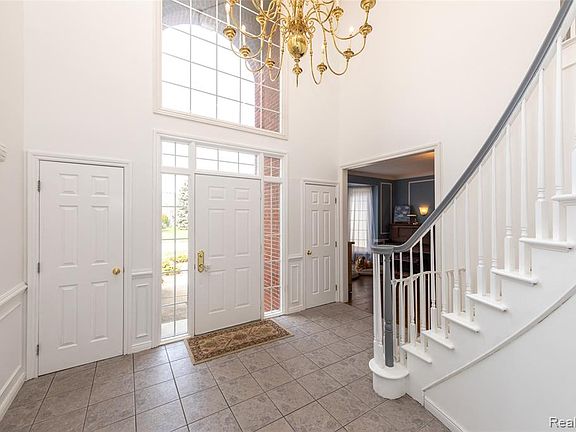 3rd image of 54260 Birchfield Dr E