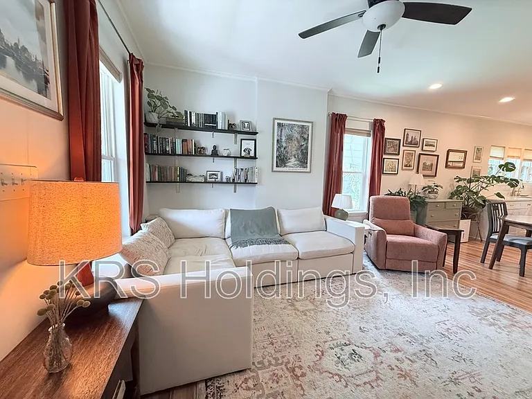 209 Moline St — Photo 4