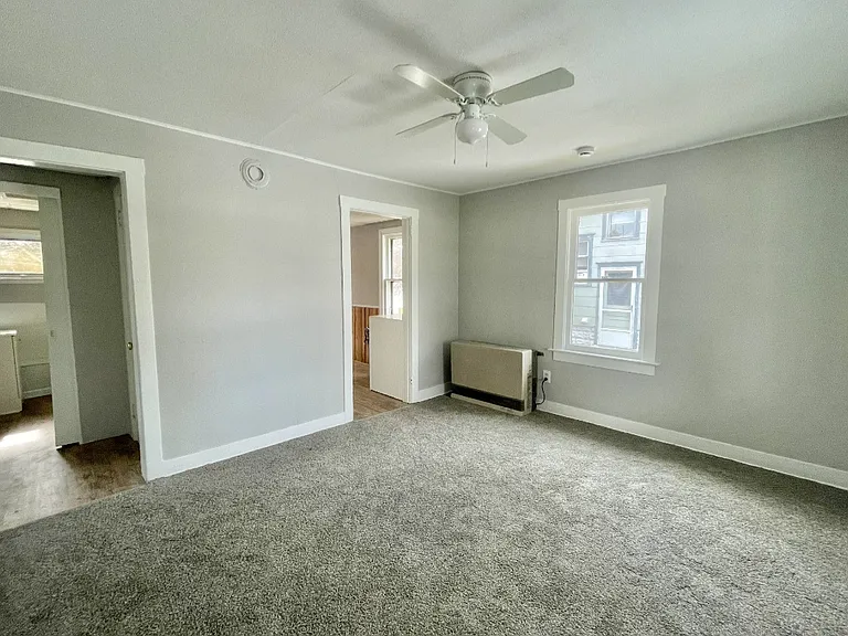 624 Maple St — Photo 2