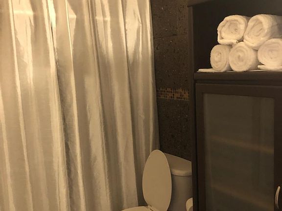 5th image of 3829 Montgomery Blvd NE APT 333