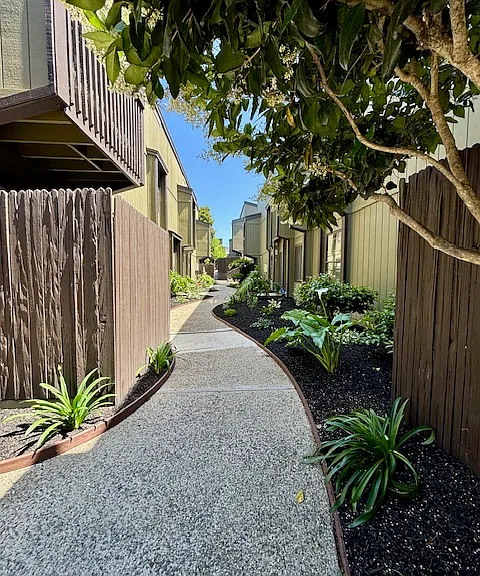 Dela Vina Apartments — Photo 43