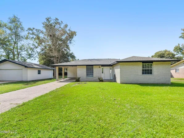 11696 Lorraine Rd, Gulfport, MS 39503