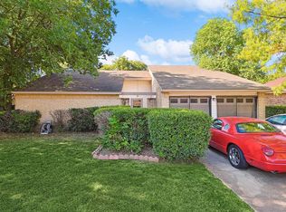 2335 Carlisle Ct, Grand Prairie, TX 75052
