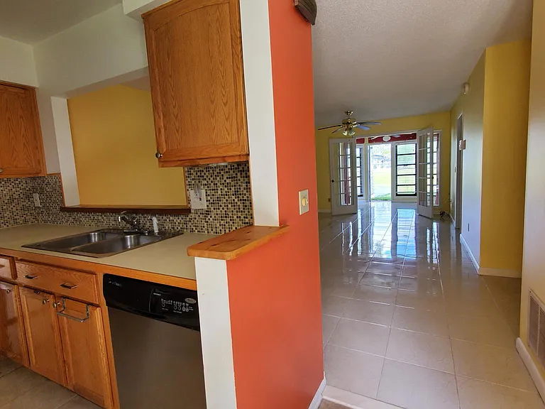 4340 Middlebrook Rd — Photo 4