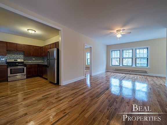 3rd image of 630.5 W Cornelia Ave #C630x-s1