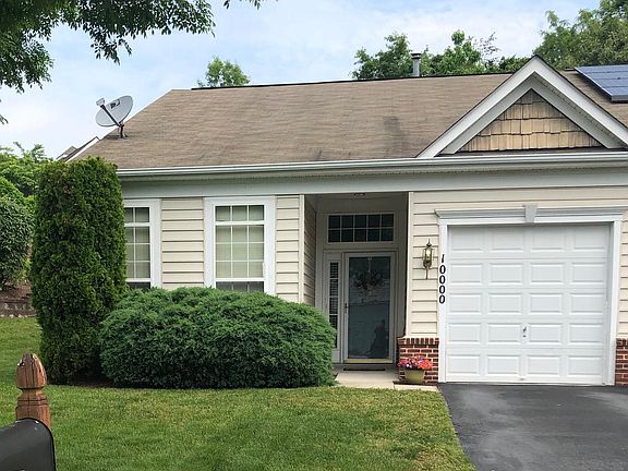 2nd image of 10000 Goldenwood Ct