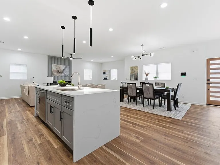 1386 Elizabeth Ave SW — Photo 10