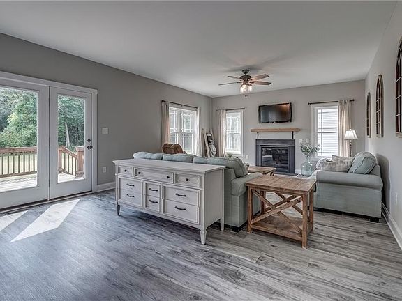 3rd image of 3521 Davis Glade Ct
