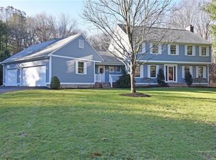 5 Darl Ct, East Greenwich, RI 02818