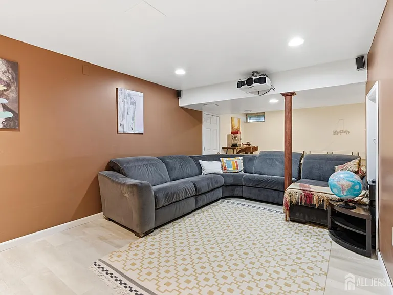 26 Alexis Ln — Photo 30