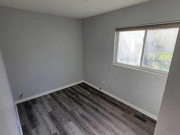 5th image of 22654 Theodore Ave
