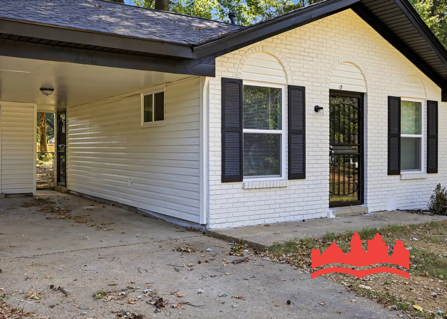 Welcome to 2575 Eastbrook Drive! — Photo 4